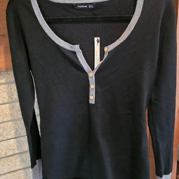 PattyBoutik Black and Gray Knit Top - Picture 3 of 5